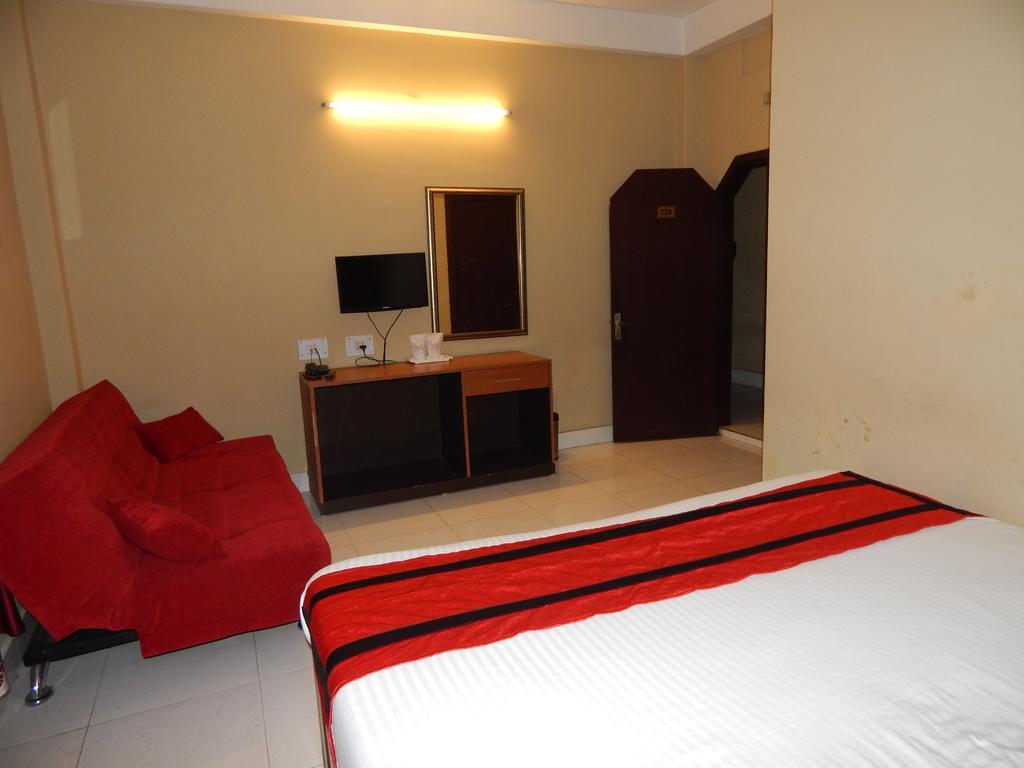 Breeze Hotel Siliguri Exterior photo