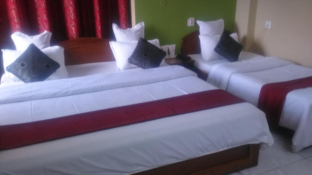 Breeze Hotel Siliguri Room photo