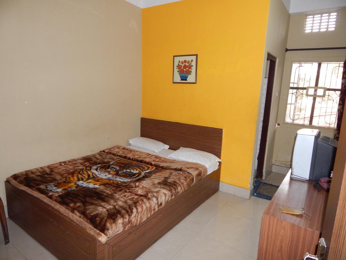 Breeze Hotel Siliguri Exterior photo