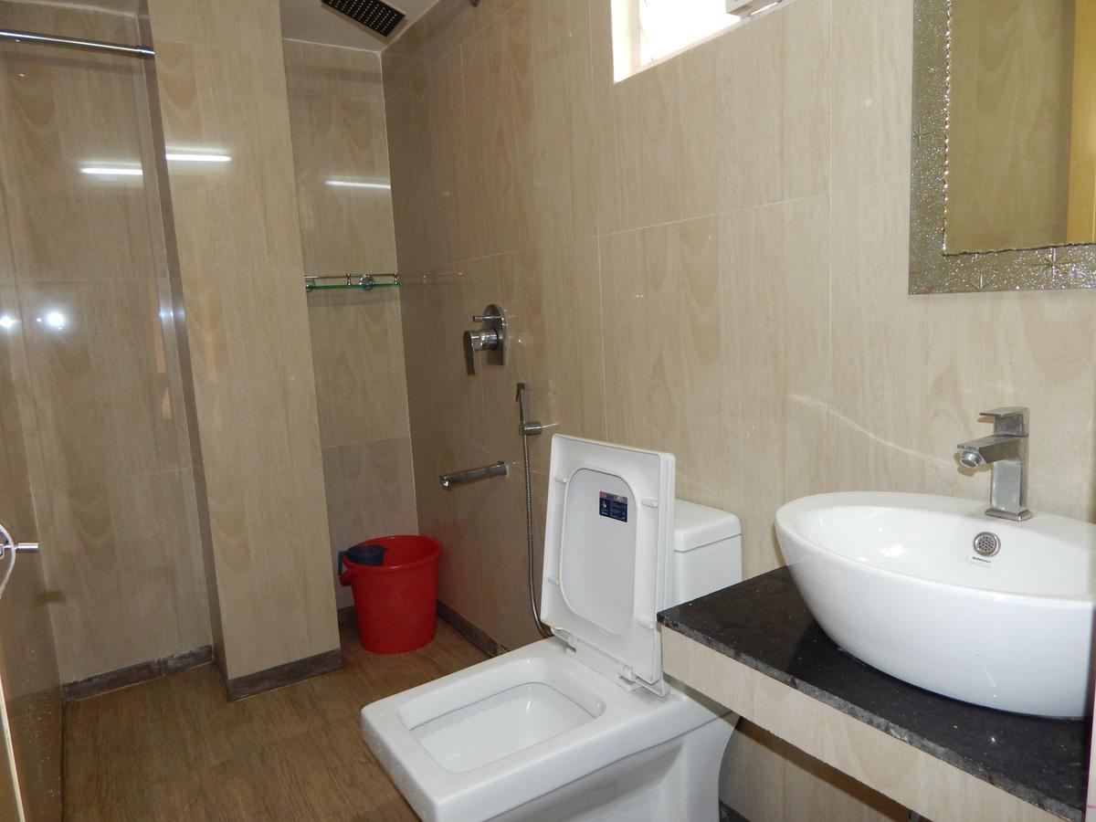Breeze Hotel Siliguri Exterior photo